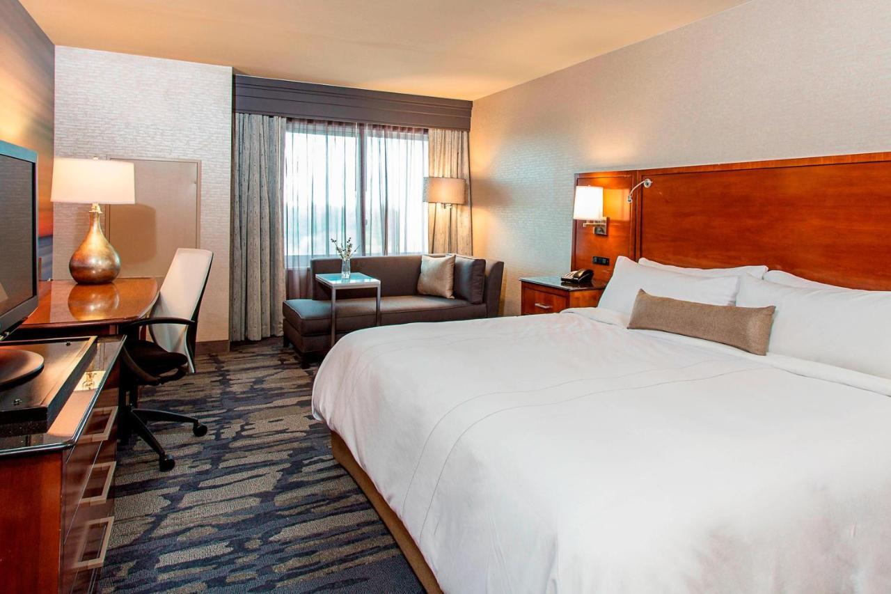 Rochester Airport Marriott Dış mekan fotoğraf