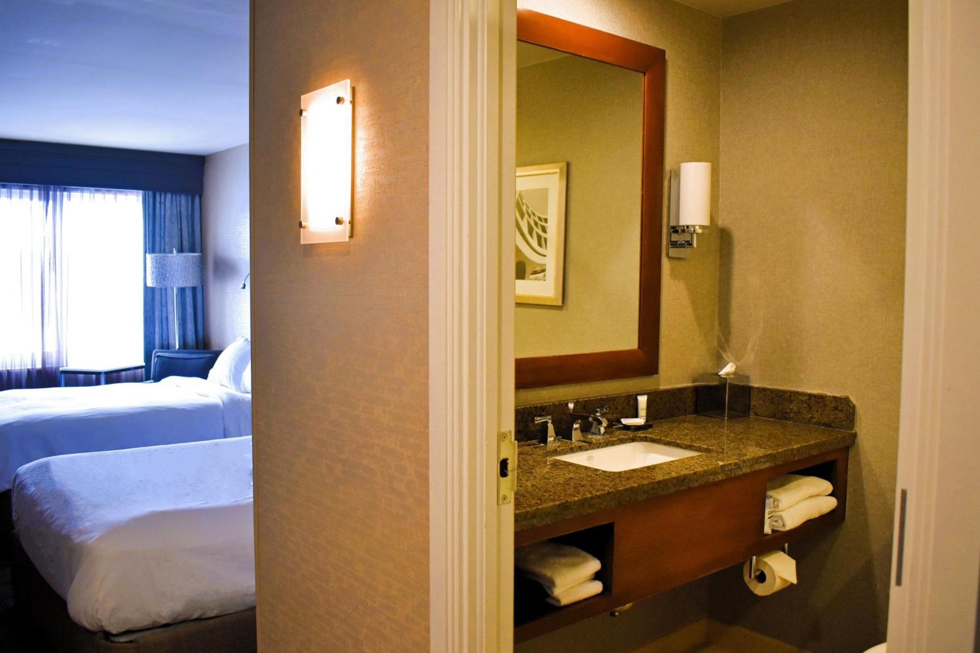 Rochester Airport Marriott Dış mekan fotoğraf